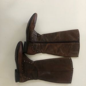 Born leather boots